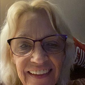 Meet your Posher, Deborah